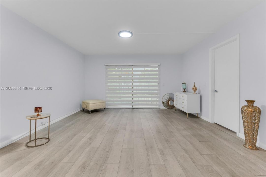 En Venta: $215,000 (2 camas, 2 baños, 1192 Pies cuadrados)