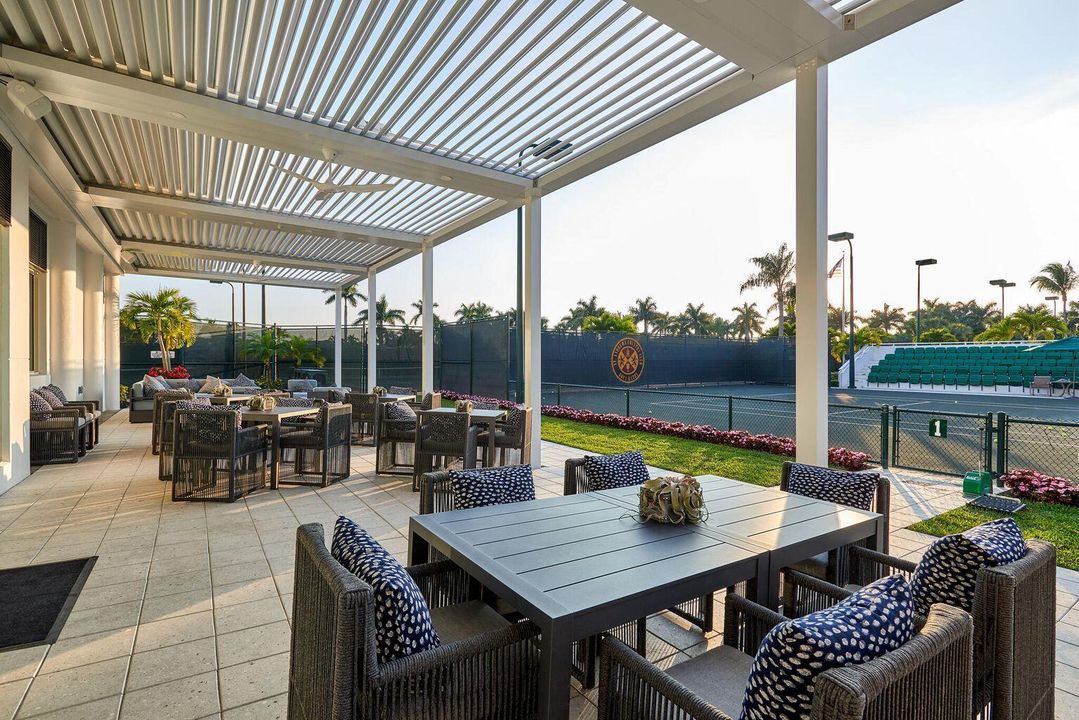 St Andrews tennis lounge