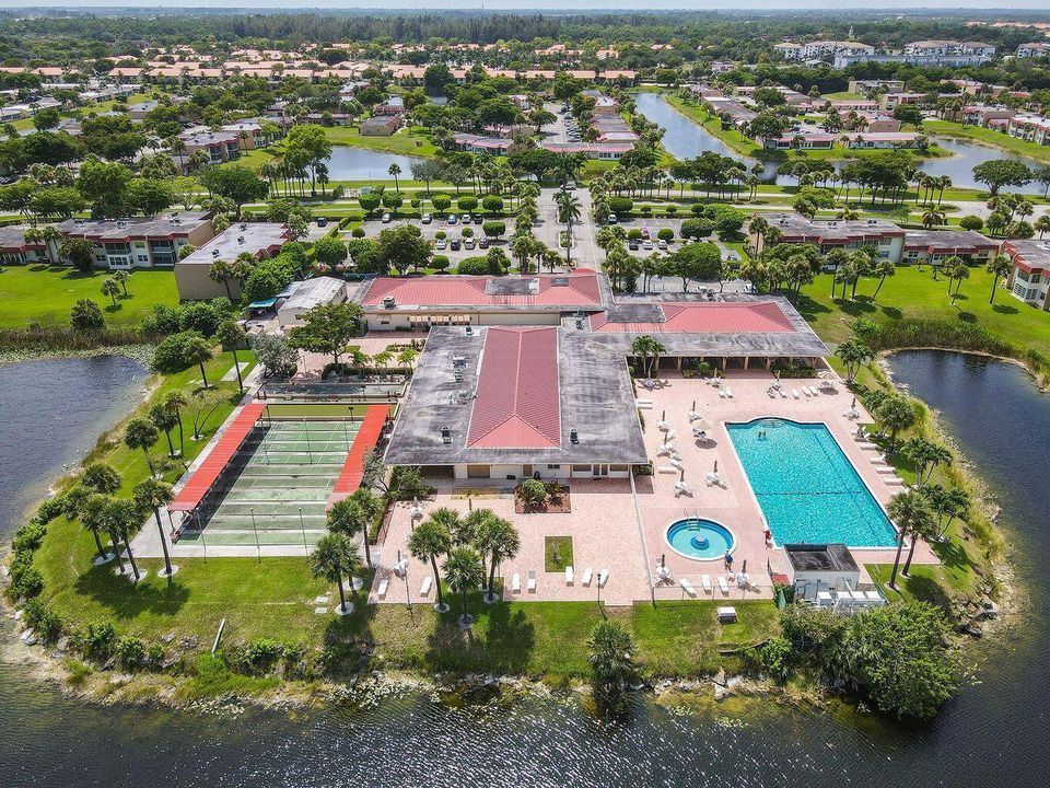 Golden Lakes A Clubhouse aerial view