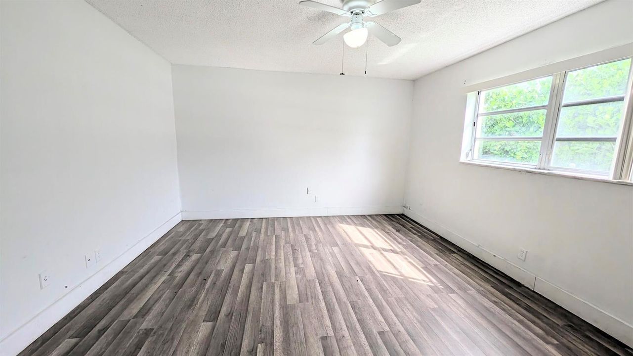 PXL_20260922_145311393