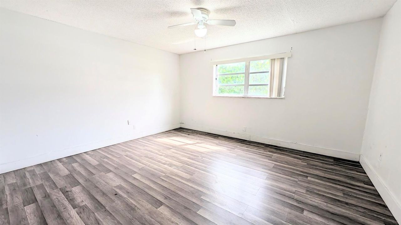PXL_20260922_145222956