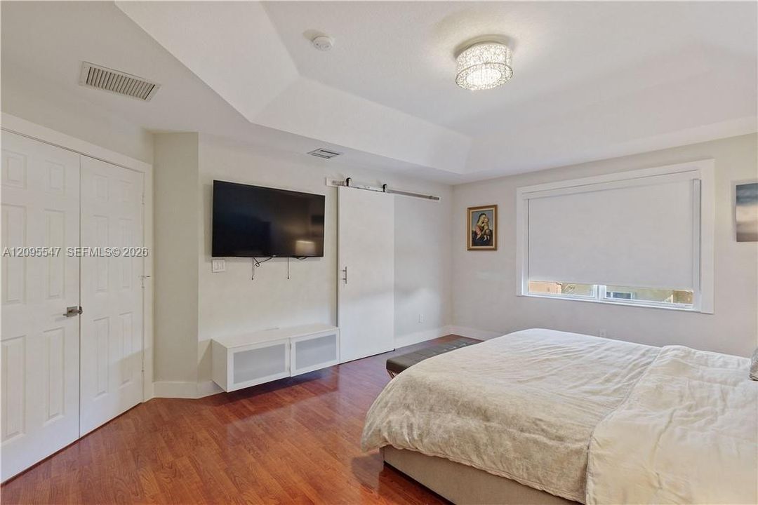 En Renta: $7,000 (5 camas, 4 baños, 3041 Pies cuadrados)