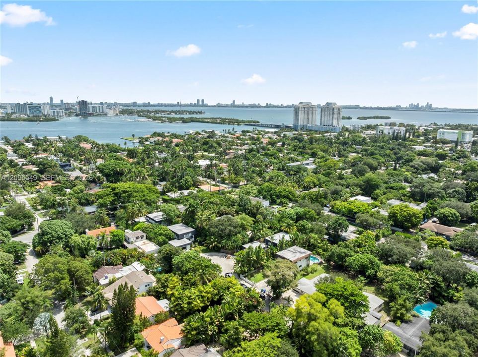 For Sale: $995,000 (3 beds, 2 baths, 1475 Square Feet)