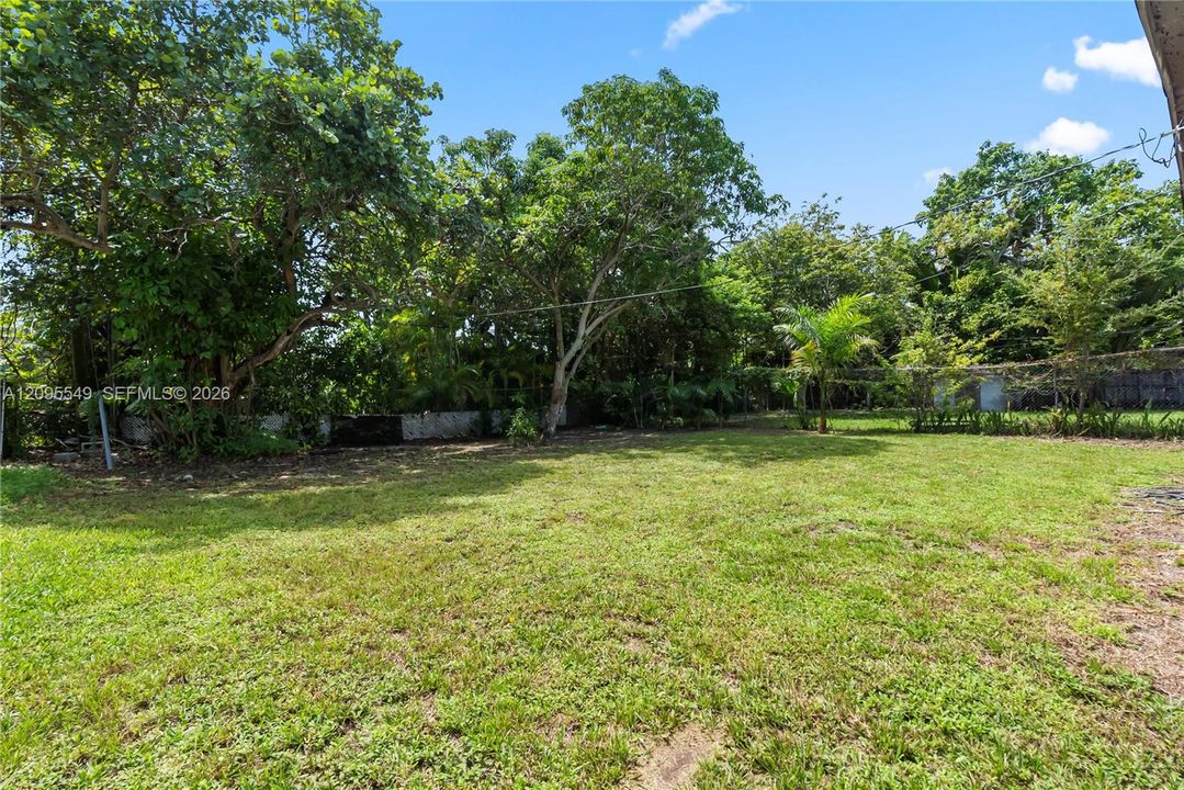 For Sale: $995,000 (3 beds, 2 baths, 1475 Square Feet)