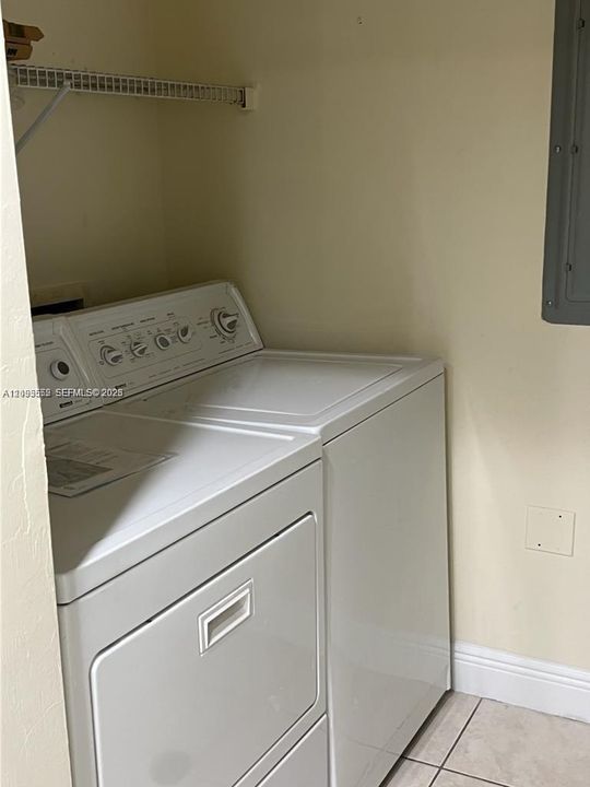 For Rent: $1,600 (2 beds, 2 baths, 1120 Square Feet)