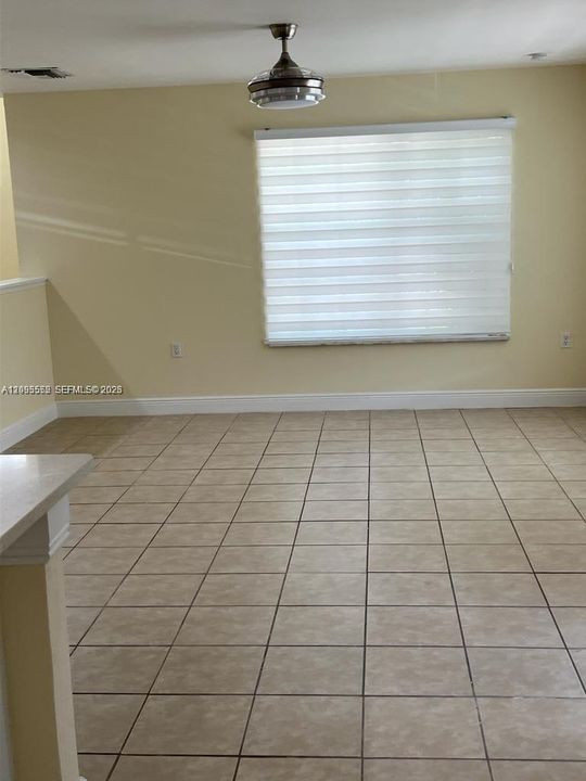 For Rent: $1,600 (2 beds, 2 baths, 1120 Square Feet)