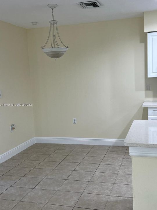 For Rent: $1,600 (2 beds, 2 baths, 1120 Square Feet)