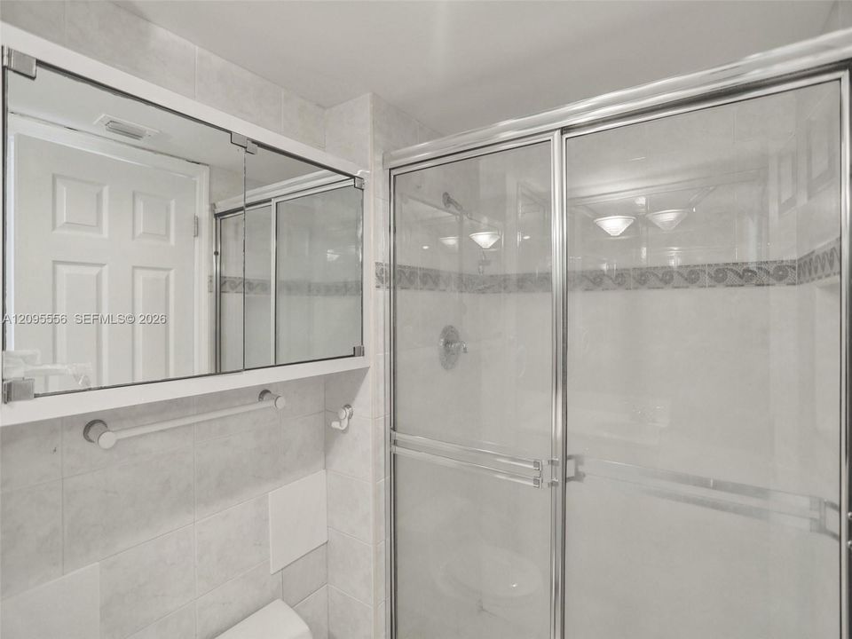 En Venta: $295,000 (2 camas, 2 baños, 1565 Pies cuadrados)