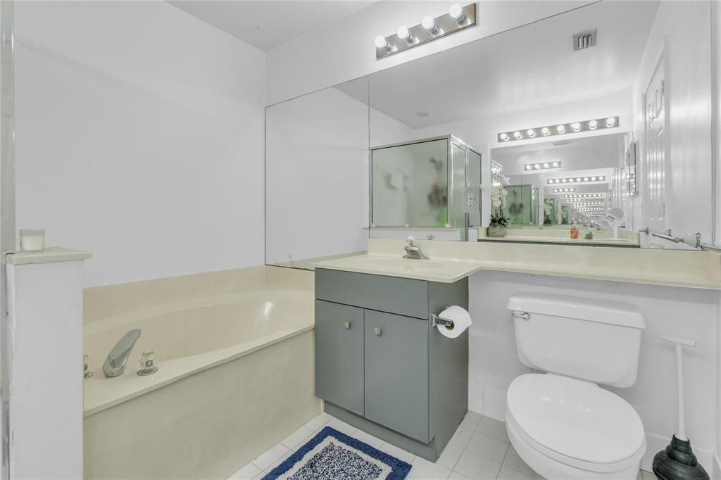 3003 bath2