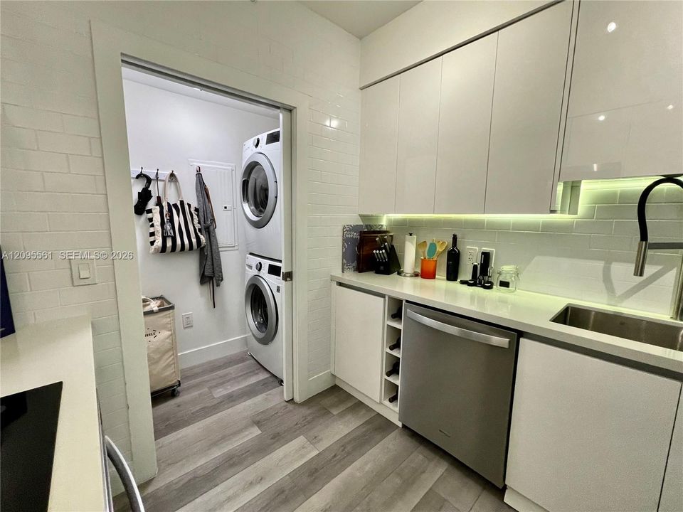 En Venta: $485,000 (1 camas, 1 baños, 847 Pies cuadrados)