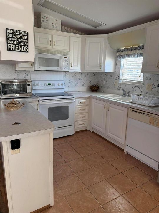 Full Kitchen view