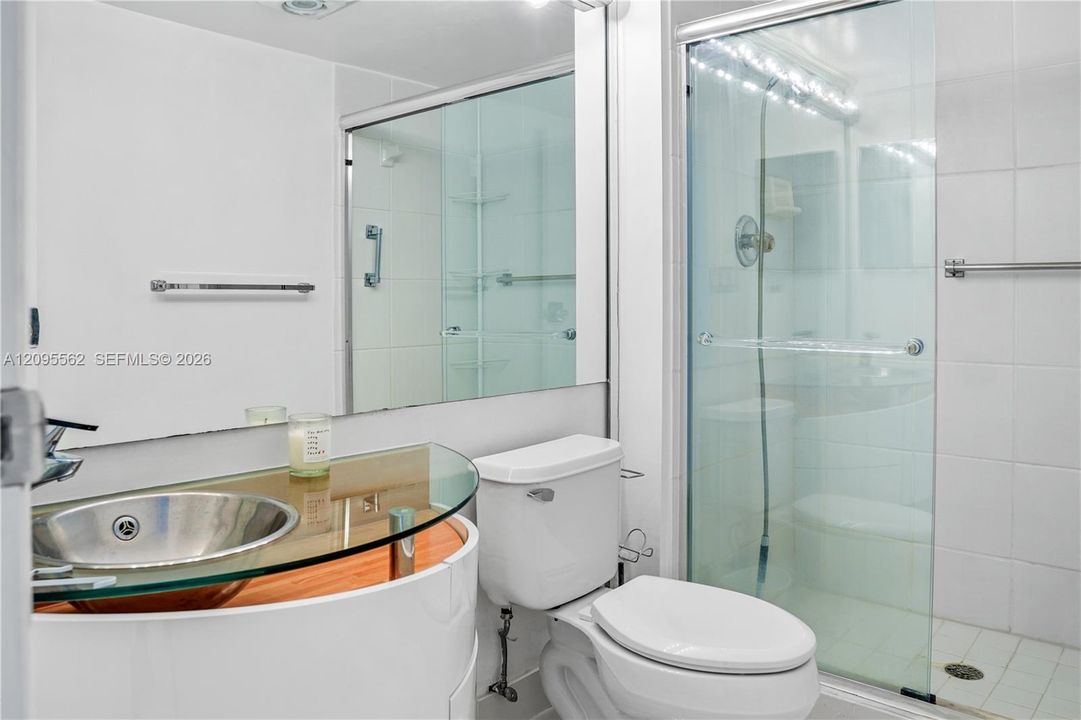 2nd Bathroom