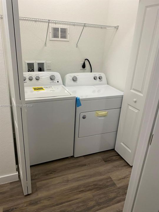 For Rent: $2,700 (3 beds, 2 baths, 1428 Square Feet)