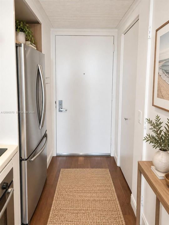 For Sale: $319,900 (1 beds, 1 baths, 449 Square Feet)