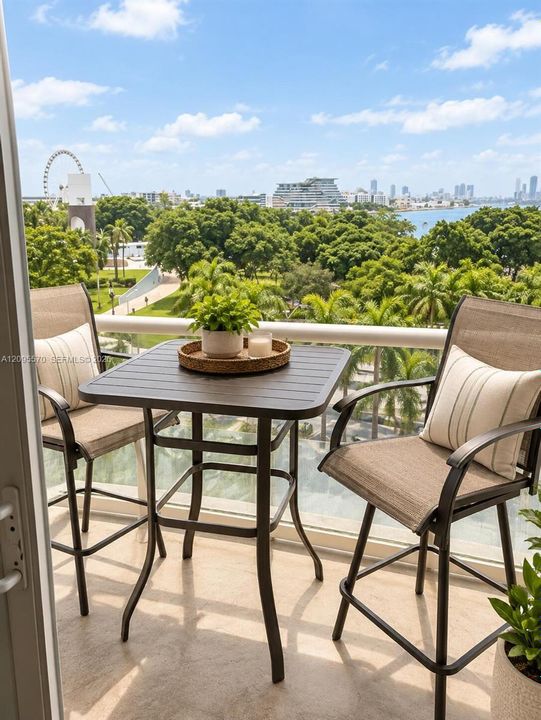 For Sale: $319,900 (1 beds, 1 baths, 449 Square Feet)