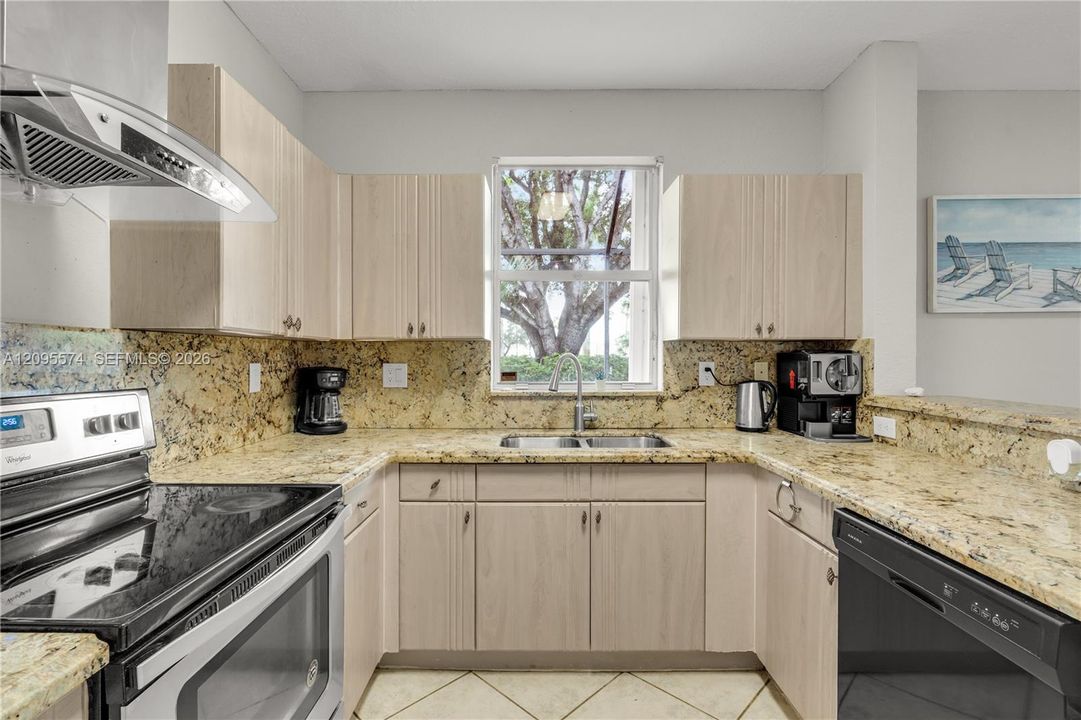 En Venta: $520,000 (3 camas, 2 baños, 1657 Pies cuadrados)