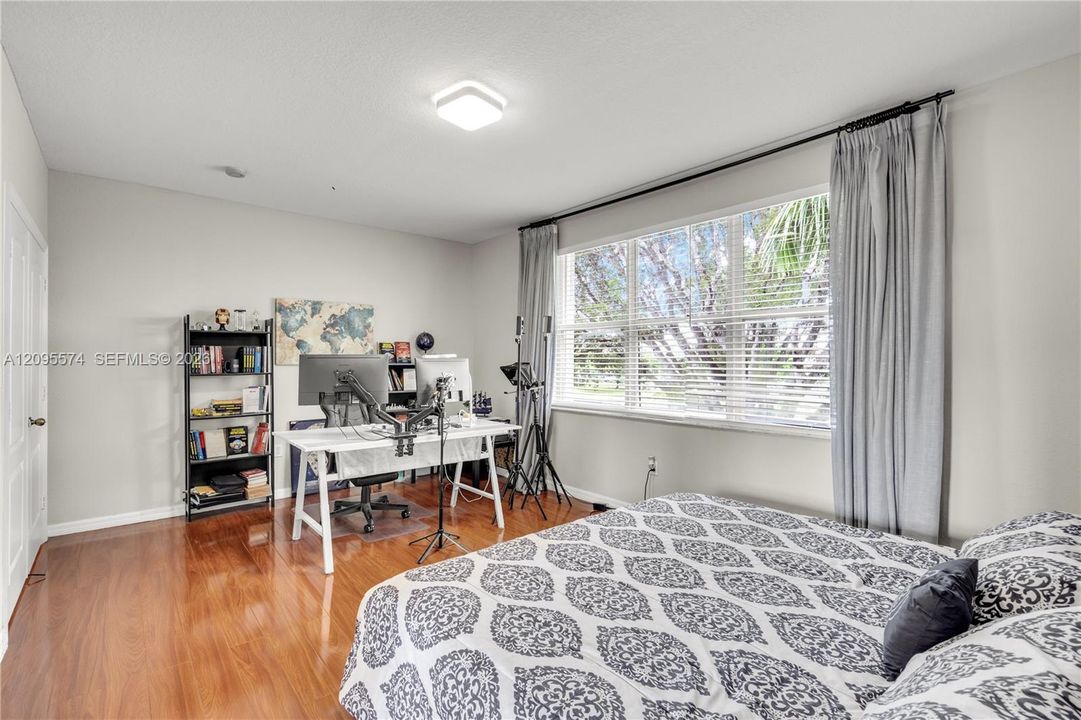 En Venta: $520,000 (3 camas, 2 baños, 1657 Pies cuadrados)