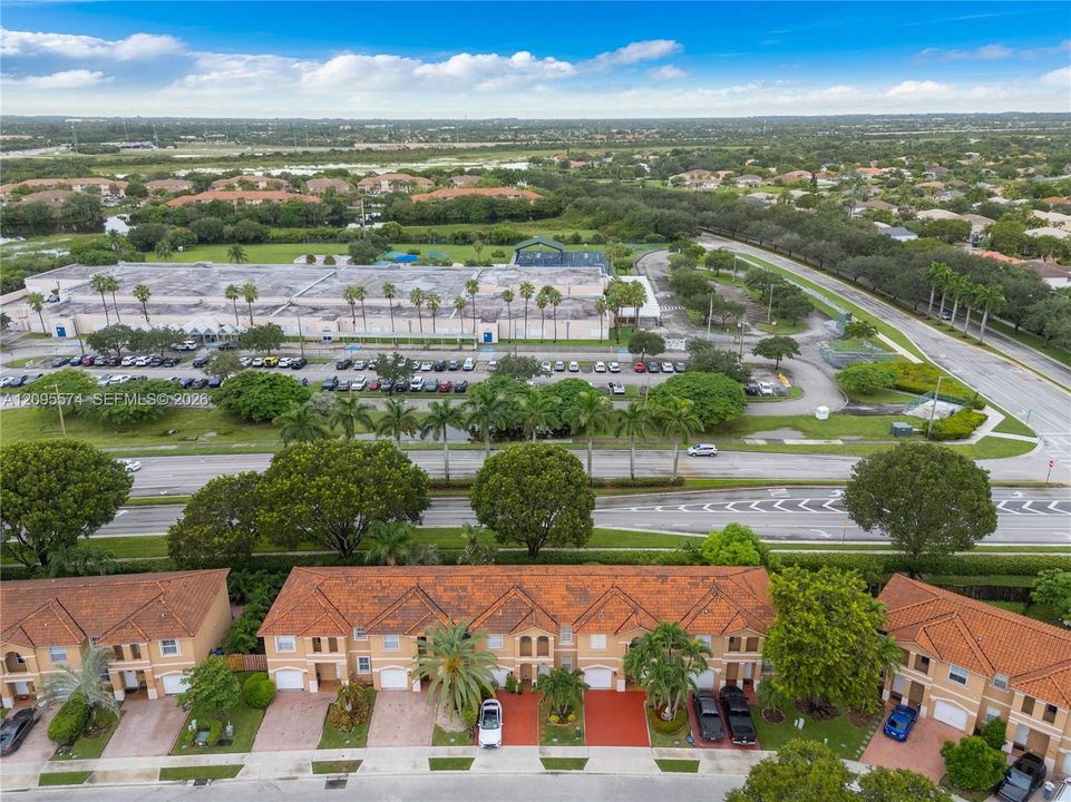 En Venta: $520,000 (3 camas, 2 baños, 1657 Pies cuadrados)