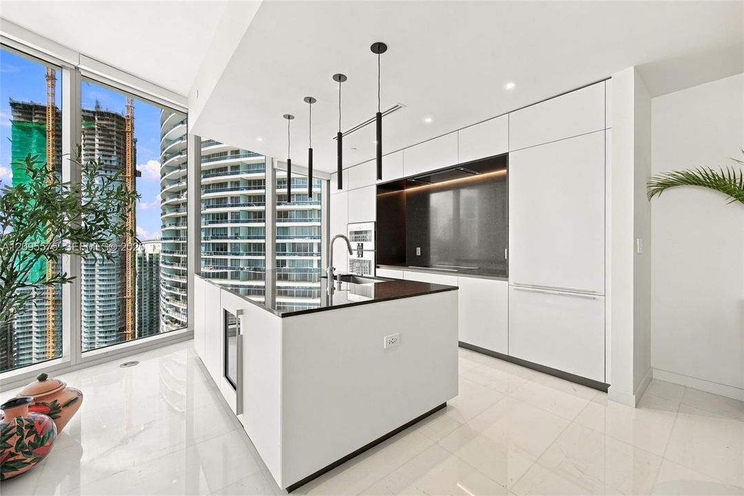 En Venta: $2,800,000 (3 camas, 2 baños, 1957 Pies cuadrados)