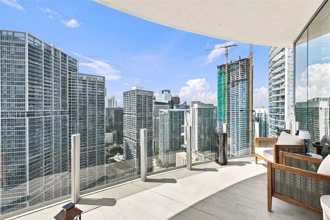 En Venta: $2,800,000 (3 camas, 2 baños, 1957 Pies cuadrados)