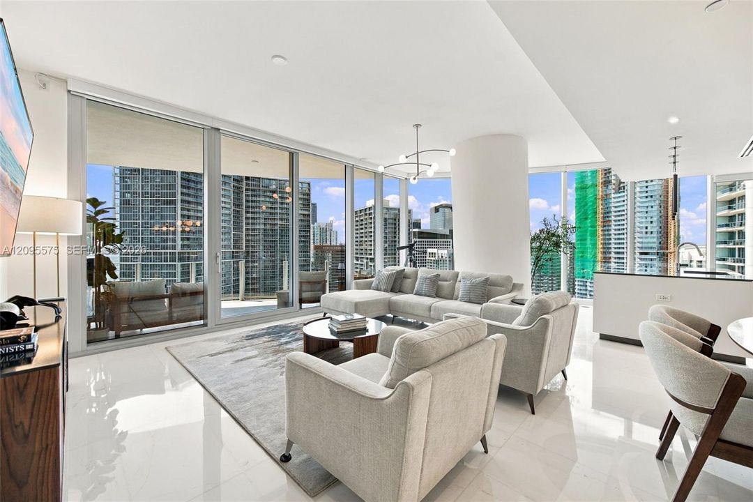 En Venta: $2,800,000 (3 camas, 2 baños, 1957 Pies cuadrados)