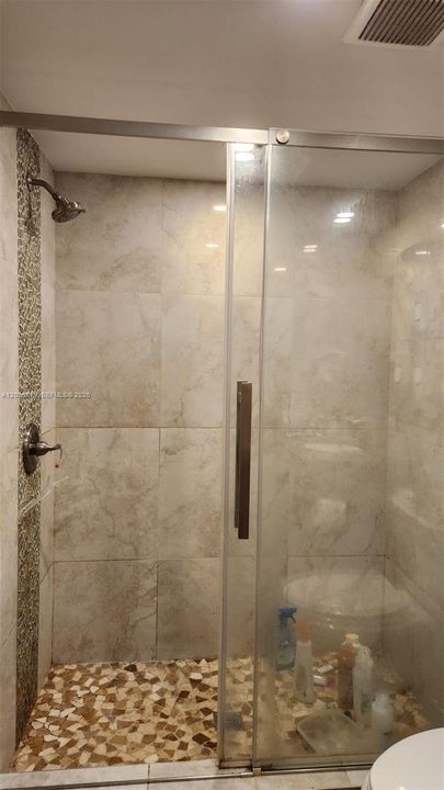 En Venta: $285,000 (3 camas, 2 baños, 1166 Pies cuadrados)