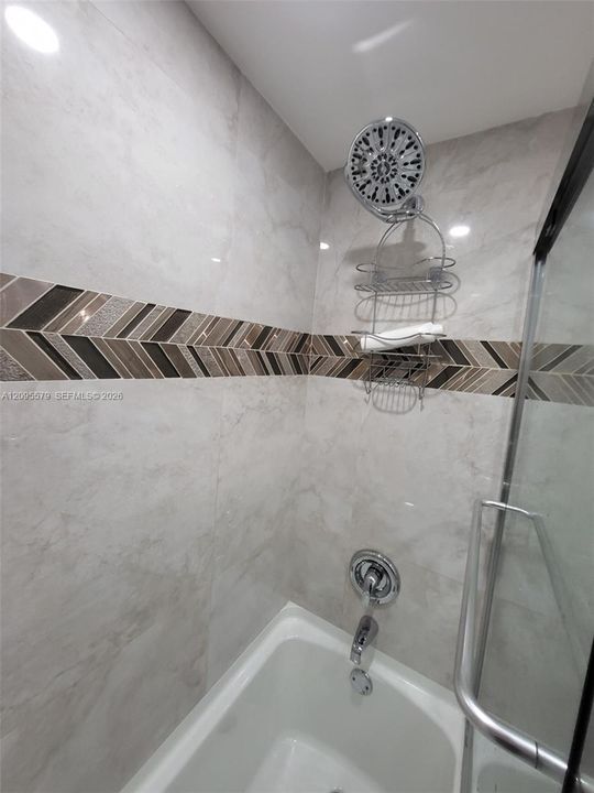En Venta: $285,000 (3 camas, 2 baños, 1166 Pies cuadrados)