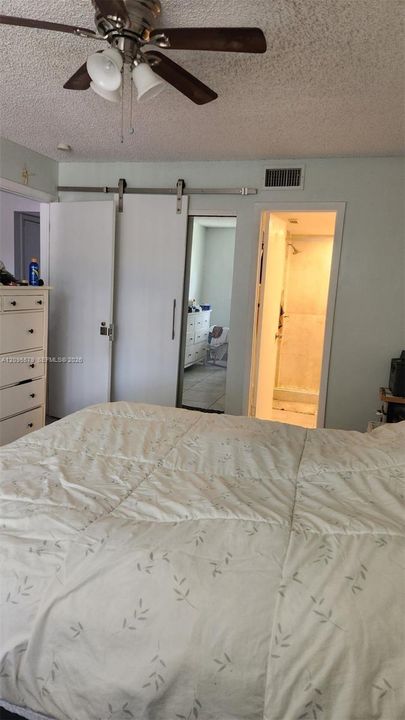 En Venta: $285,000 (3 camas, 2 baños, 1166 Pies cuadrados)