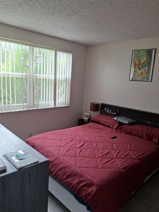 En Venta: $285,000 (3 camas, 2 baños, 1166 Pies cuadrados)