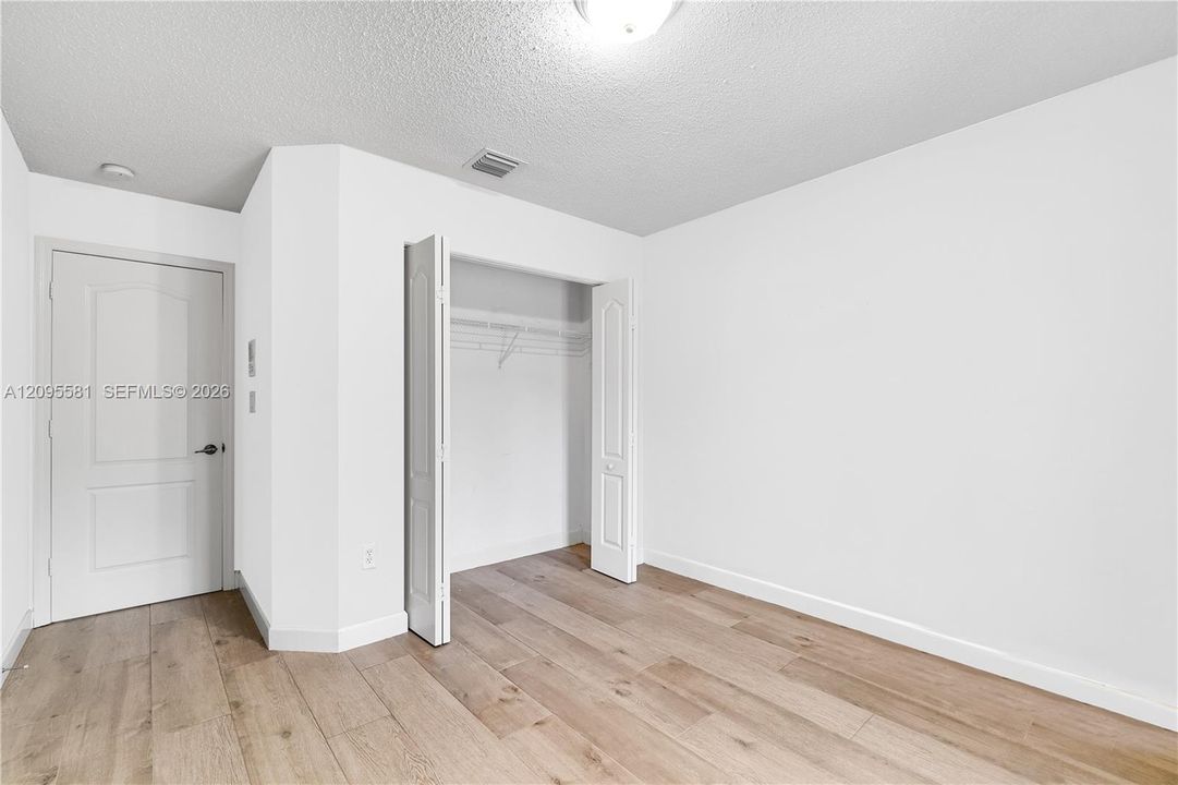 For Rent: $3,900 (3 beds, 2 baths, 1521 Square Feet)