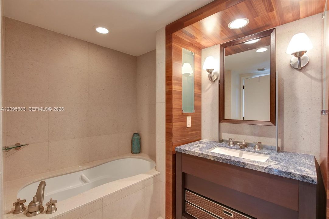 For Rent: $12,500 (2 beds, 2 baths, 1200 Square Feet)