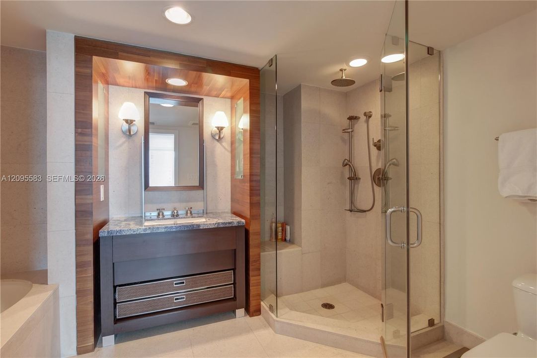 For Rent: $12,500 (2 beds, 2 baths, 1200 Square Feet)