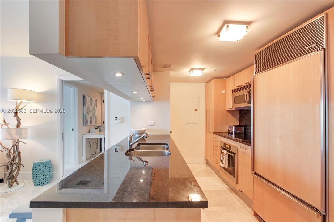 For Rent: $12,500 (2 beds, 2 baths, 1200 Square Feet)