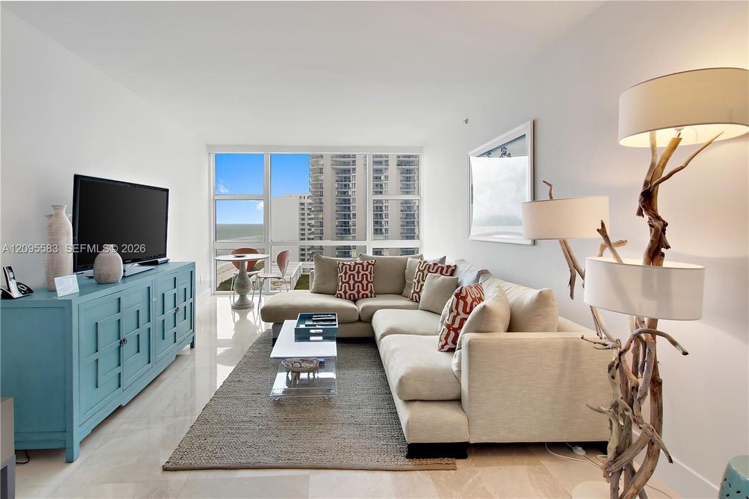 For Rent: $12,500 (2 beds, 2 baths, 1200 Square Feet)