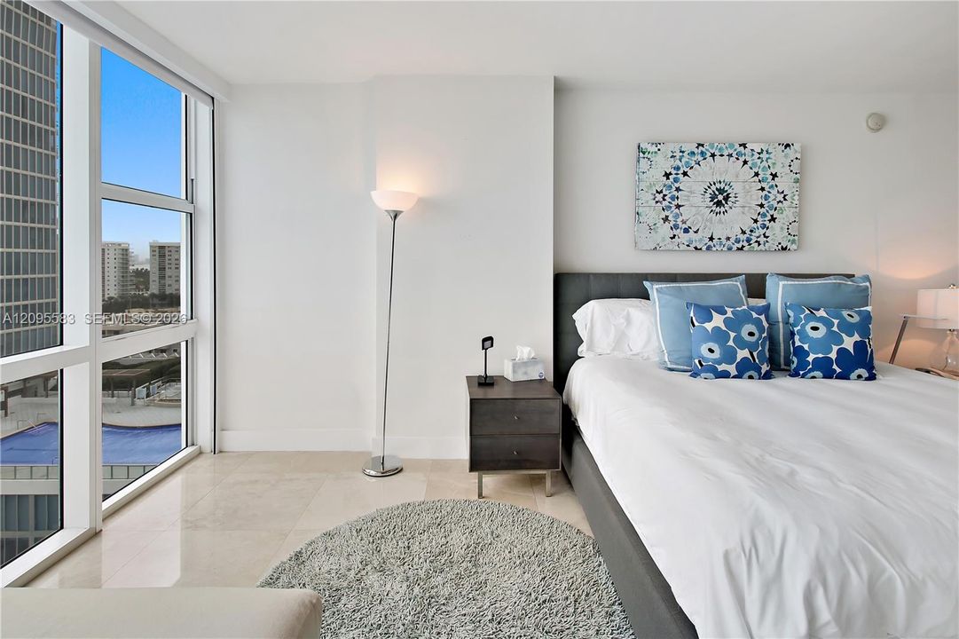 For Rent: $12,500 (2 beds, 2 baths, 1200 Square Feet)