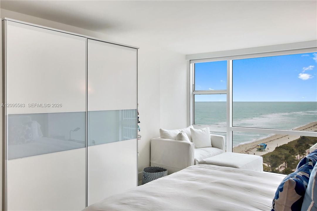 For Rent: $12,500 (2 beds, 2 baths, 1200 Square Feet)