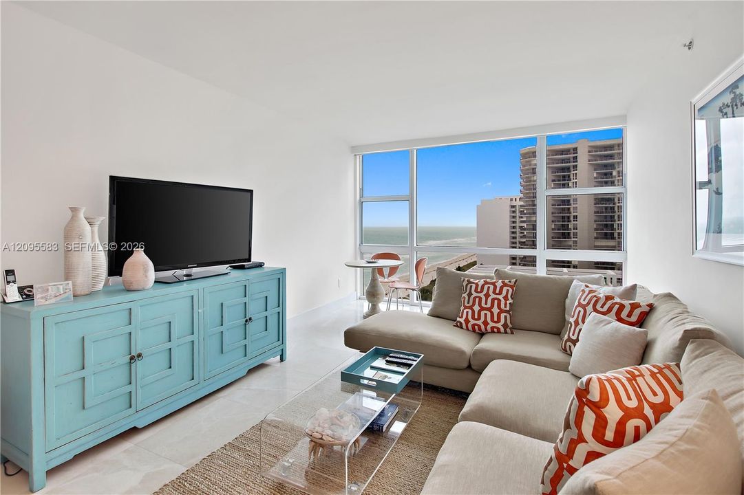 For Rent: $12,500 (2 beds, 2 baths, 1200 Square Feet)
