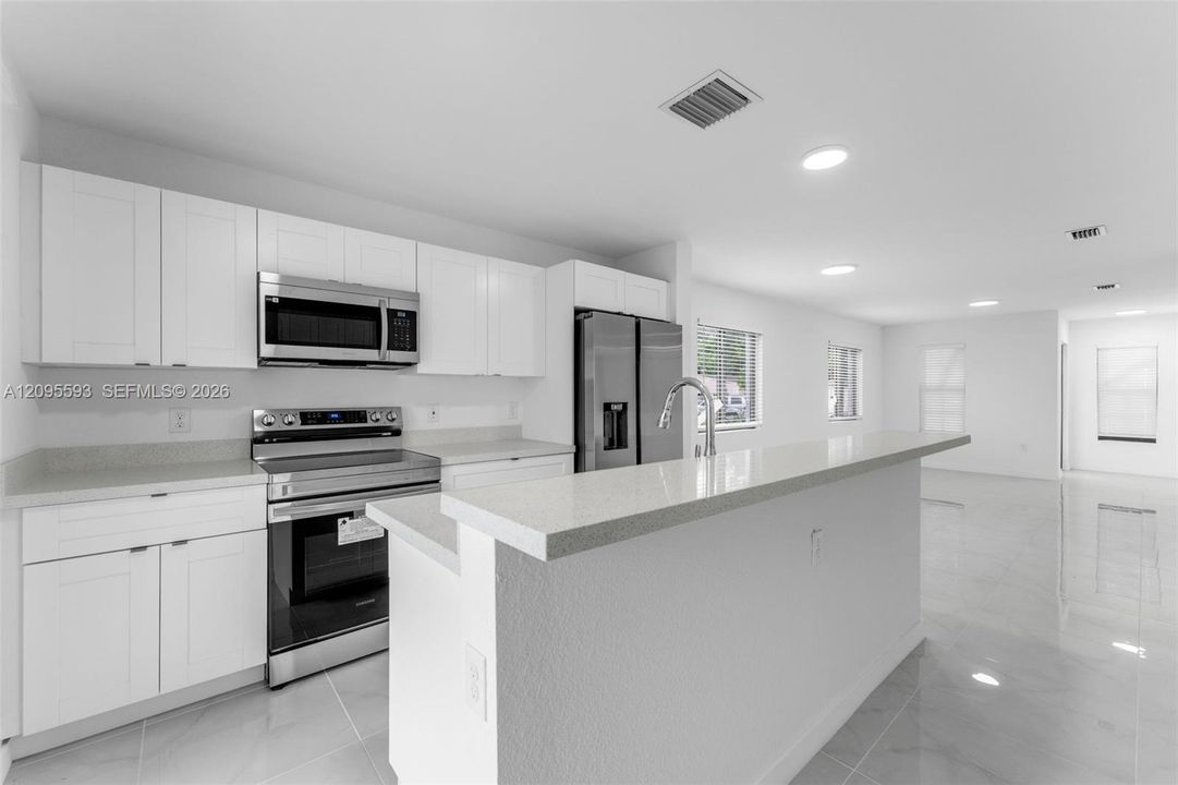 For Sale: $749,000 (0 beds, 0 baths, 2582 Square Feet)