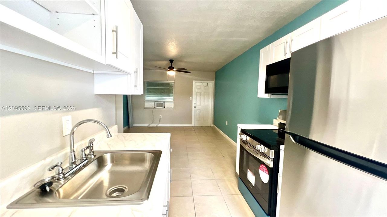 For Rent: $1,450 (2 beds, 1 baths, 1200 Square Feet)