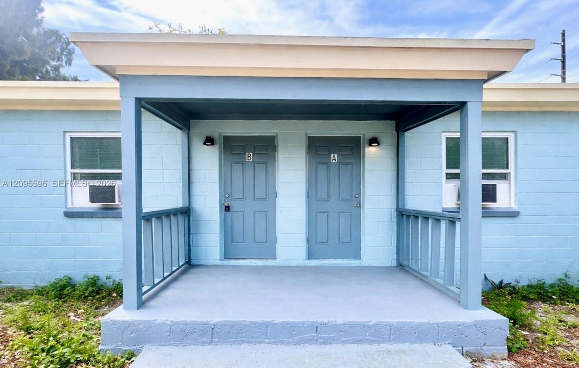 For Rent: $1,450 (2 beds, 1 baths, 1200 Square Feet)