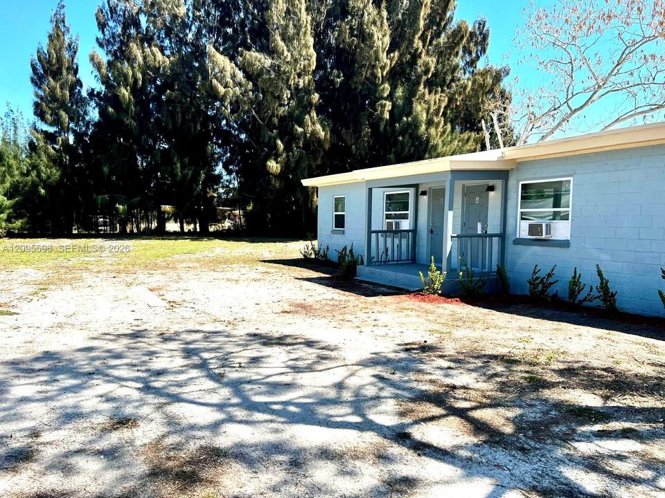 For Rent: $1,450 (2 beds, 1 baths, 1200 Square Feet)