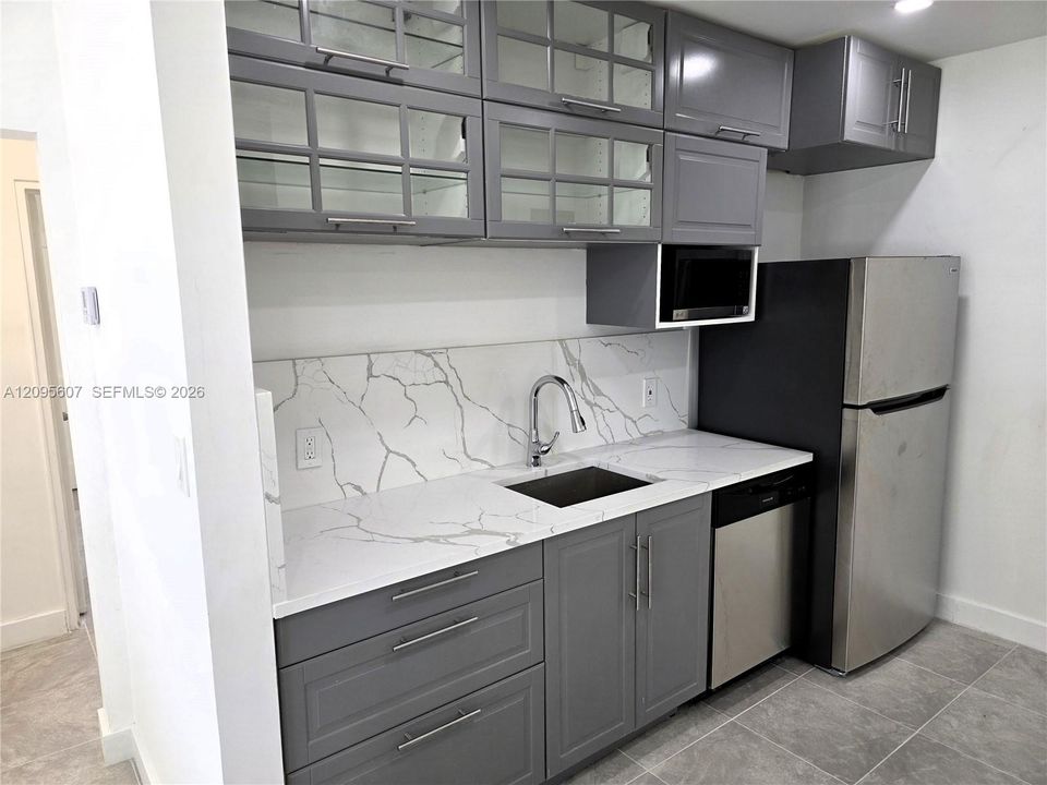 En Renta: $4,100 (4 camas, 2 baños, 1634 Pies cuadrados)