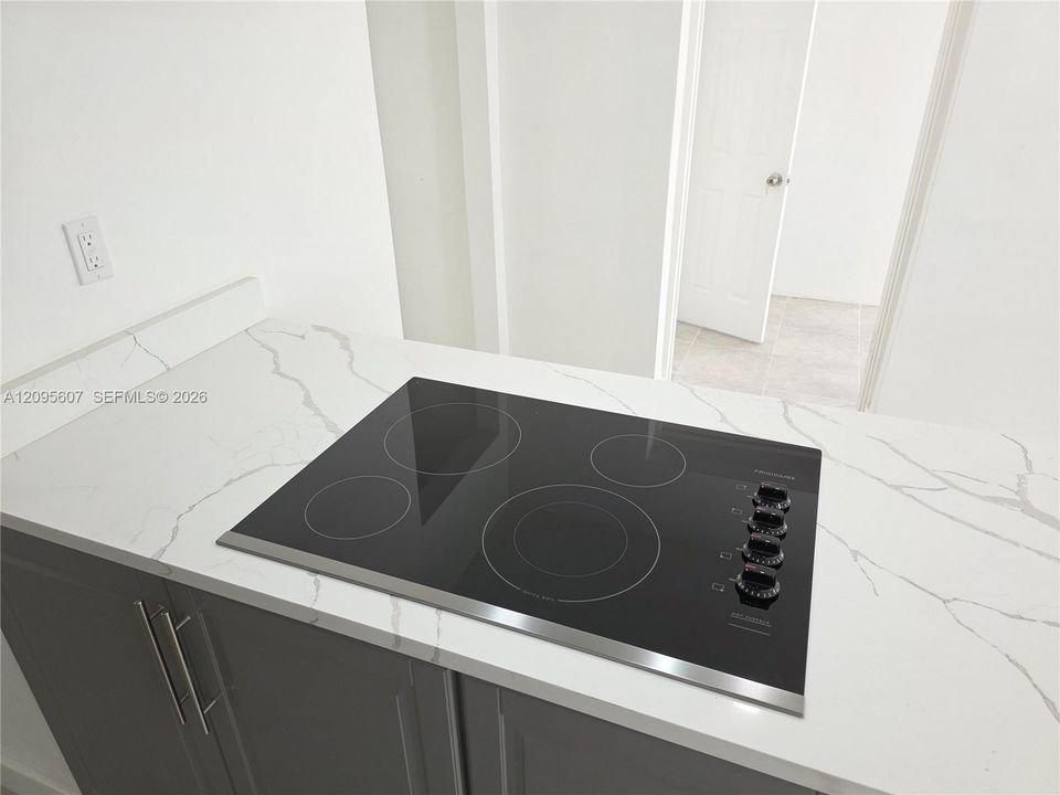 En Renta: $4,100 (4 camas, 2 baños, 1634 Pies cuadrados)