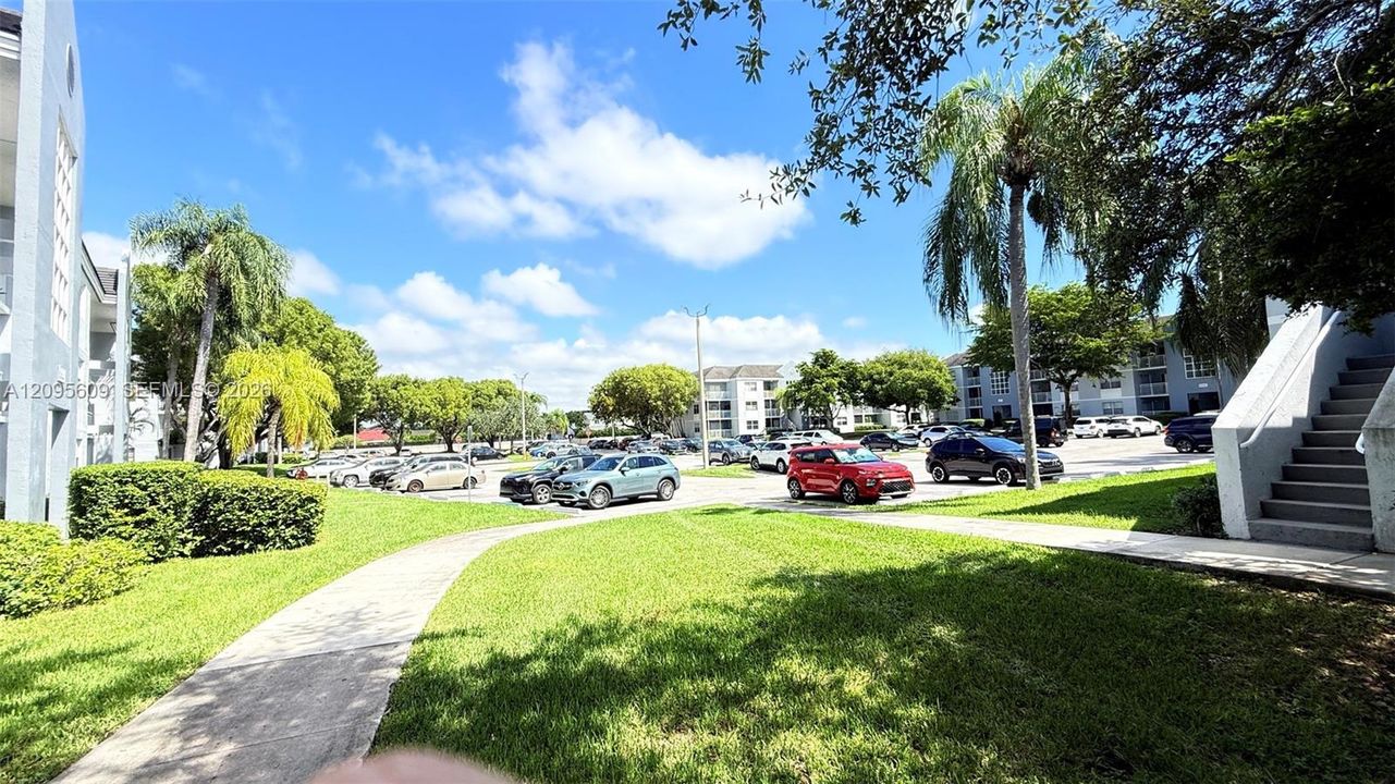 For Sale: $250,000 (2 beds, 2 baths, 1113 Square Feet)