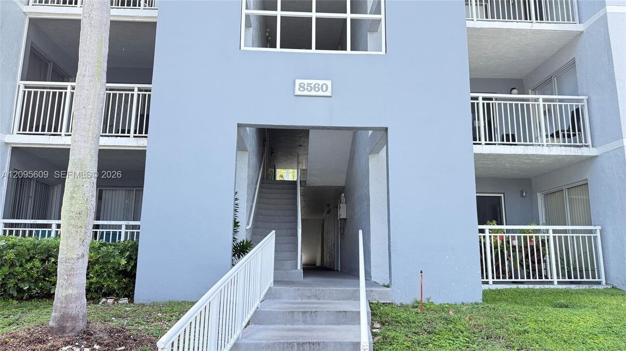 For Sale: $250,000 (2 beds, 2 baths, 1113 Square Feet)