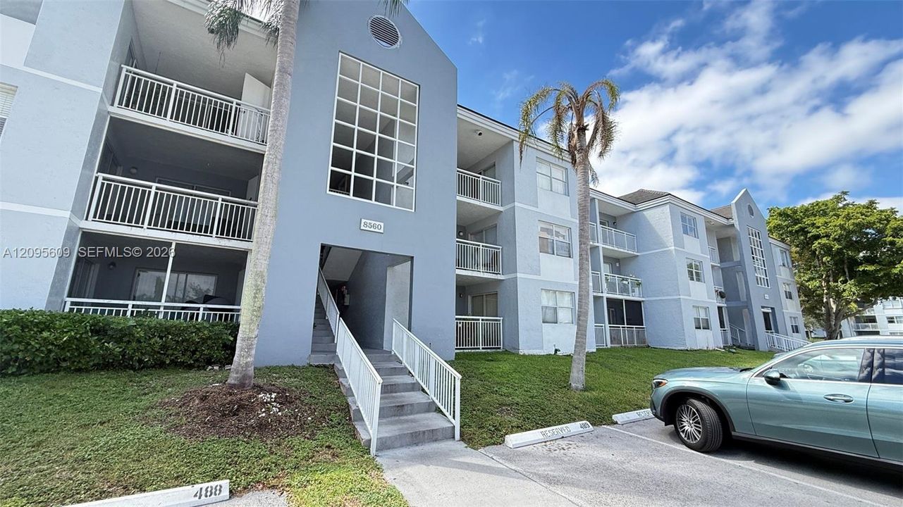 For Sale: $250,000 (2 beds, 2 baths, 1113 Square Feet)