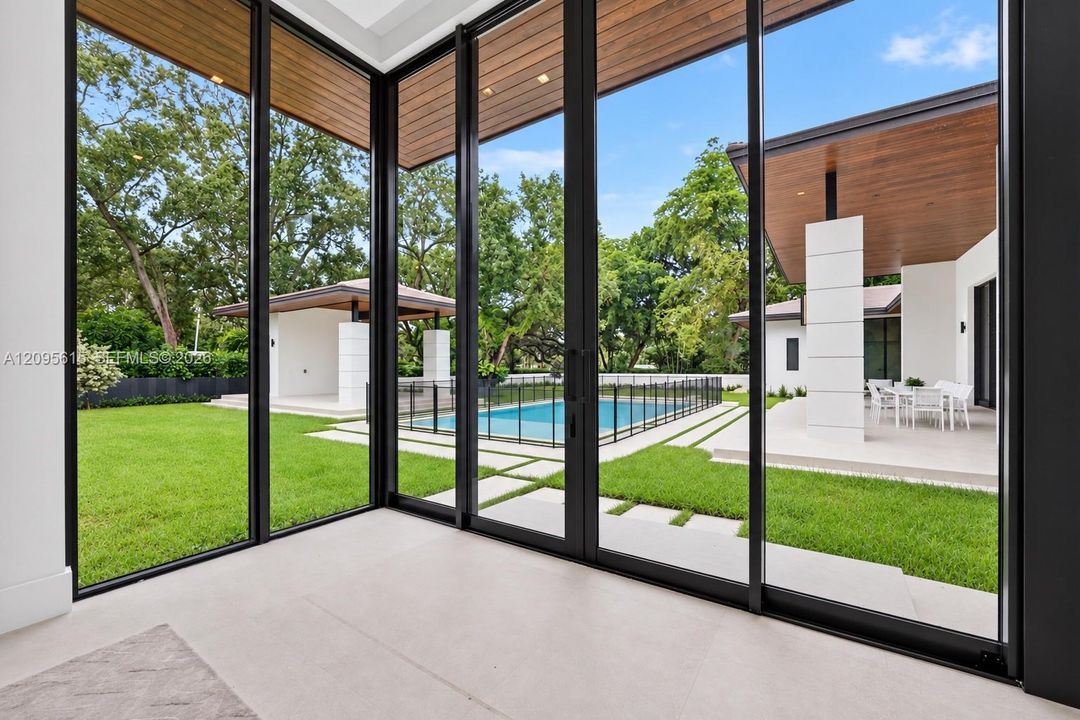 На продажу: $5,399,000 (6 спален, 7 ванн, 5687 Квадратных фут)