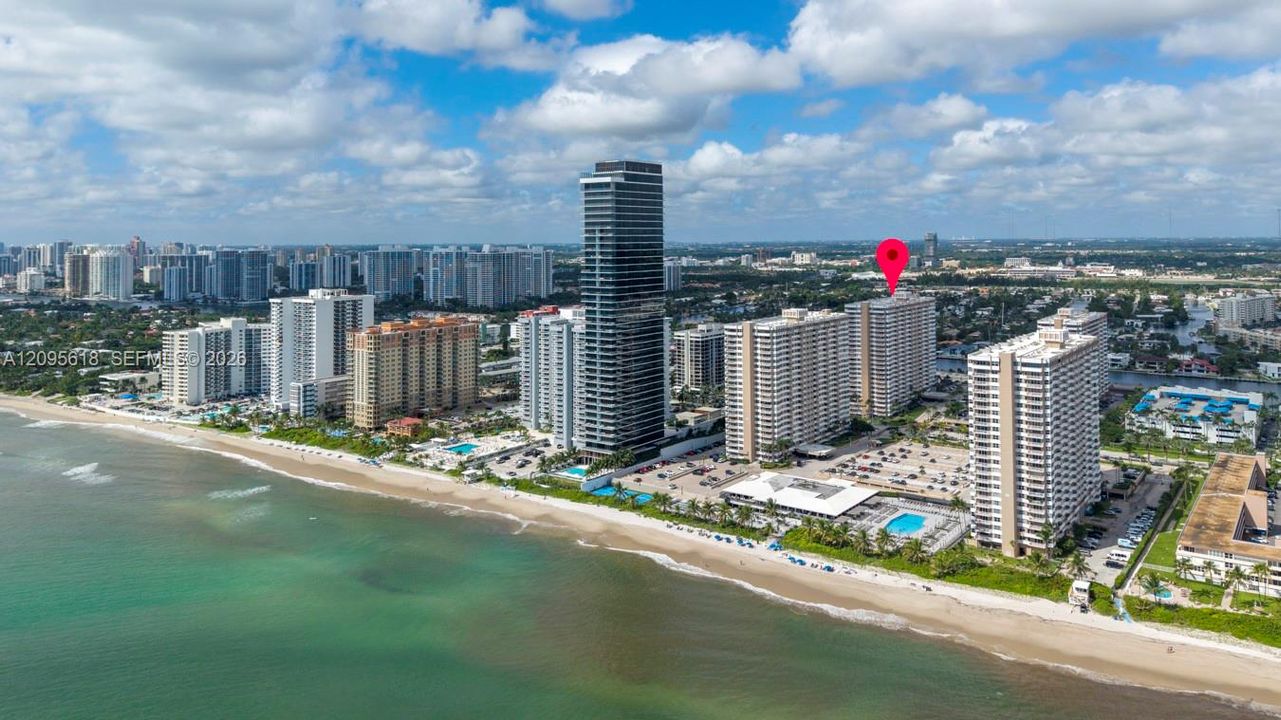 For Sale: $389,000 (2 beds, 2 baths, 1240 Square Feet)