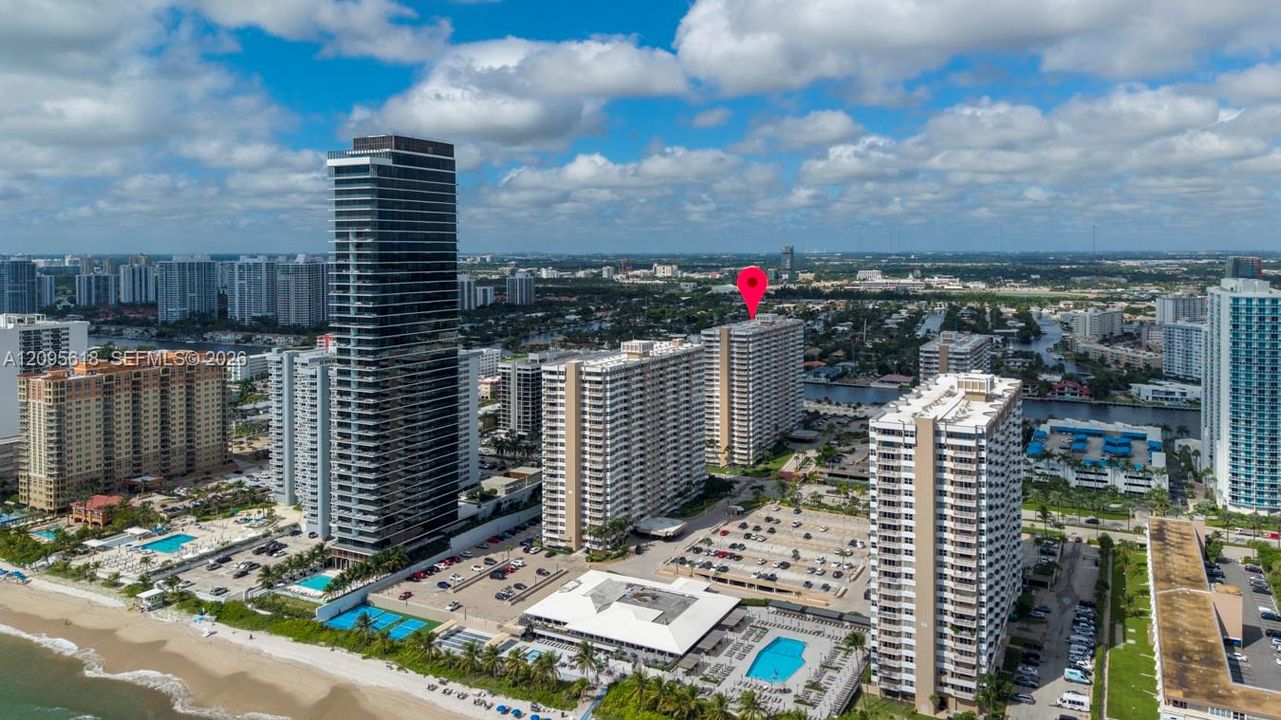 For Sale: $389,000 (2 beds, 2 baths, 1240 Square Feet)