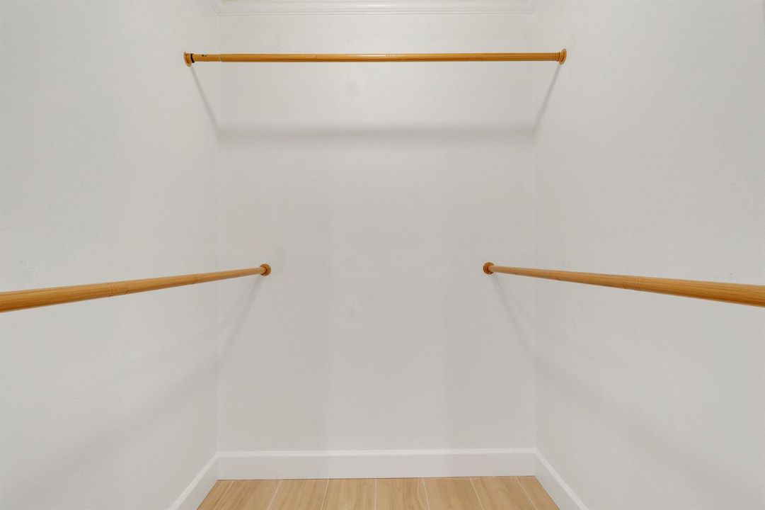 Walk-in Closet